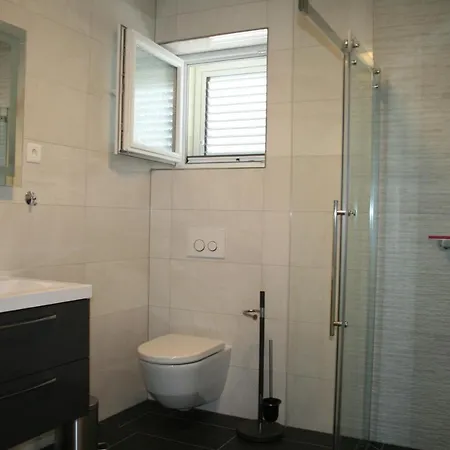White Anchor Apartment