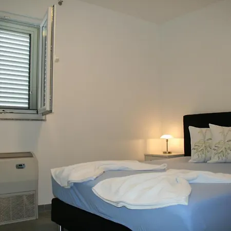 White Anchor * Vodice