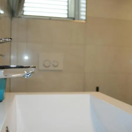 White Anchor Apartman Vodice