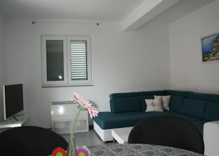 Apartment White Anchor